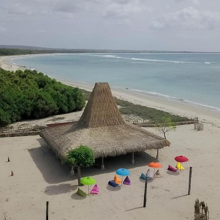 Costa Beach Resort&Club Waingapu Exterior foto