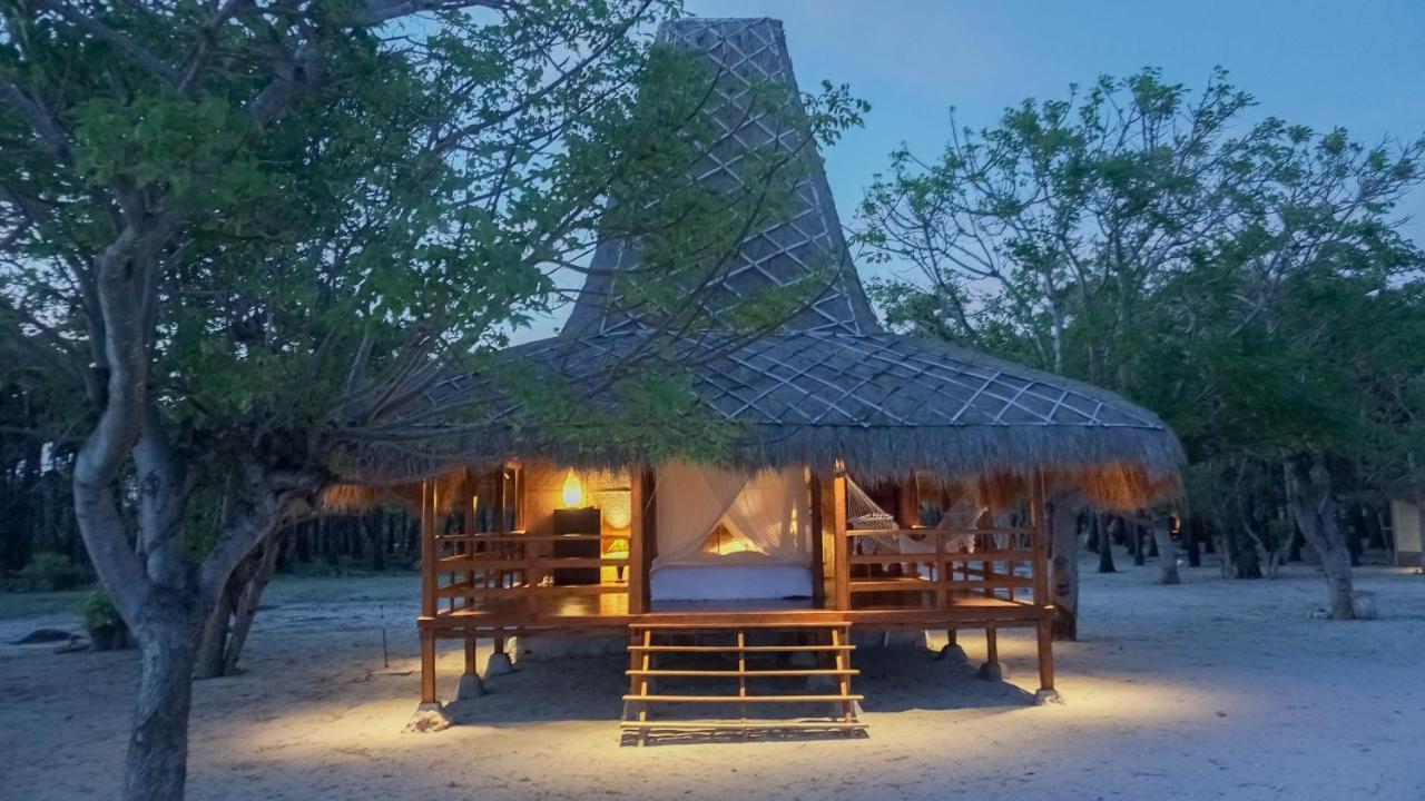Costa Beach Resort&Club Waingapu Exterior foto
