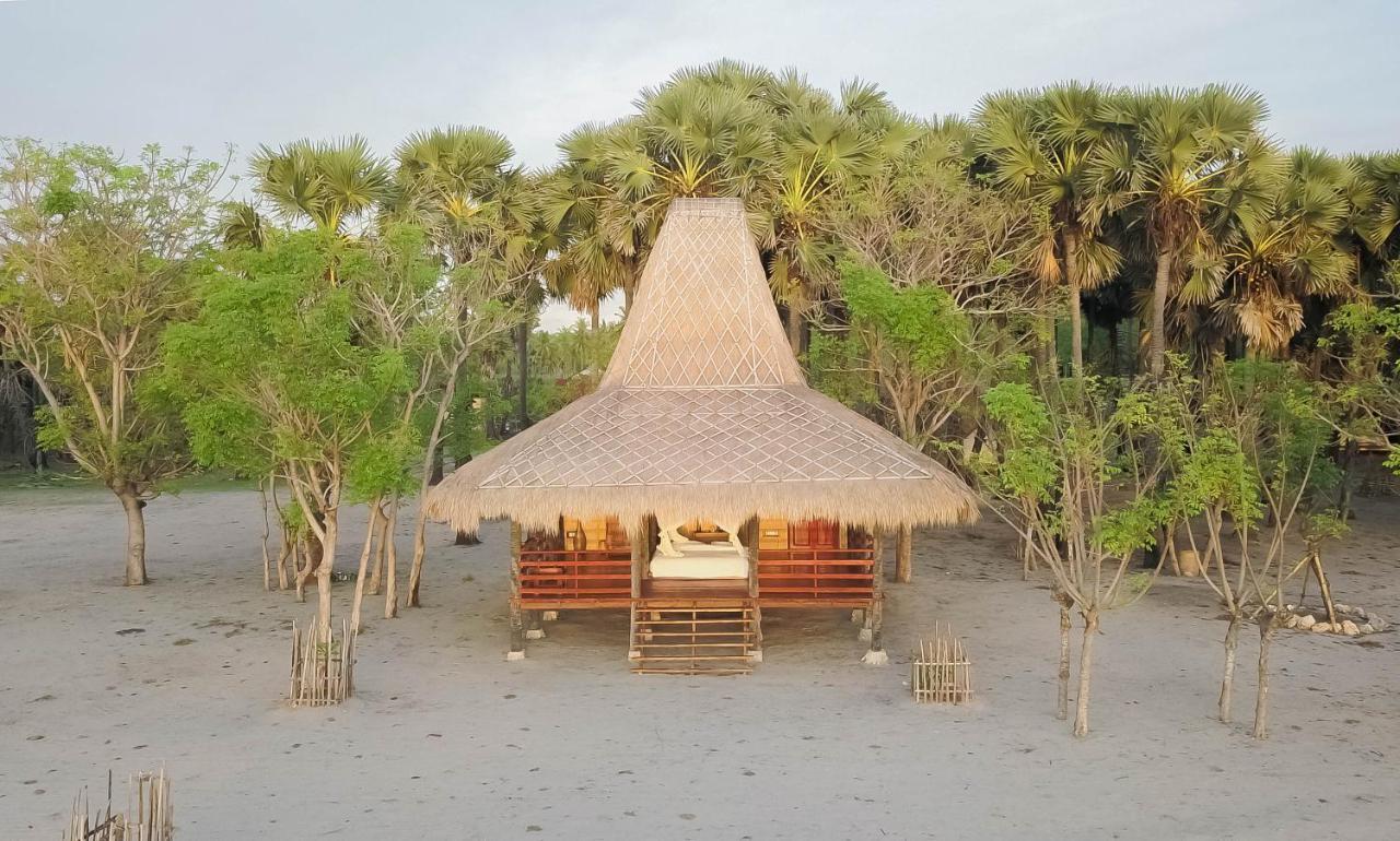 Costa Beach Resort&Club Waingapu Exterior foto